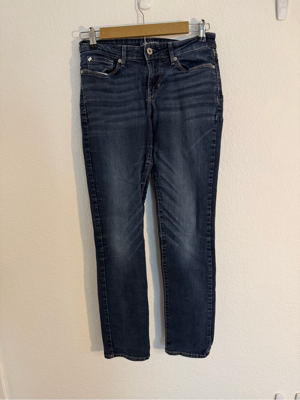 Denizen from Levi's Women’s Straight Leg Jeans - Dark Blue Wash
